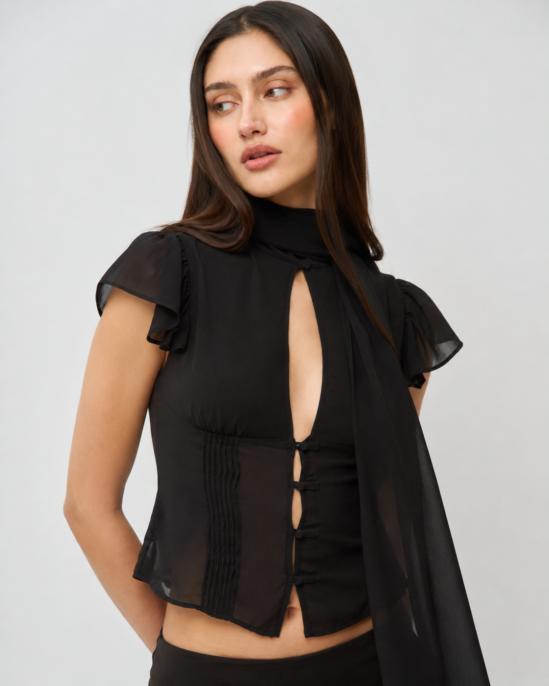 Blusa Chiffon Gola Lenço com Botões