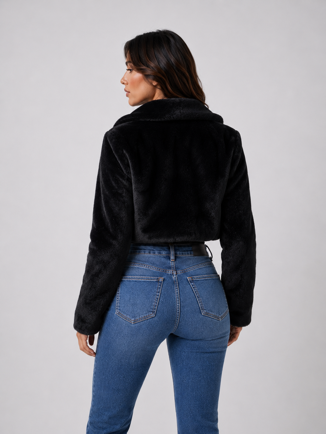 Jaqueta Teddy Cropped